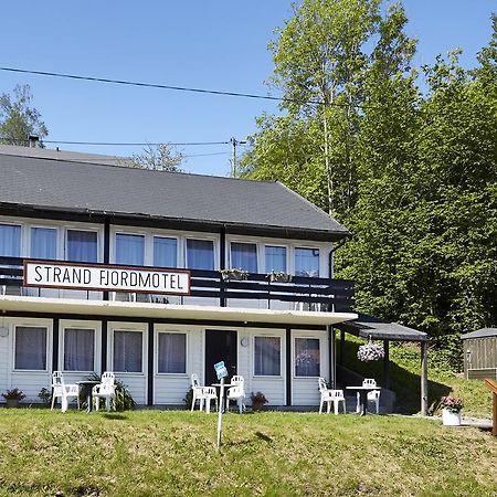 Strand Fjordmotel Ульвик Екстер'єр фото