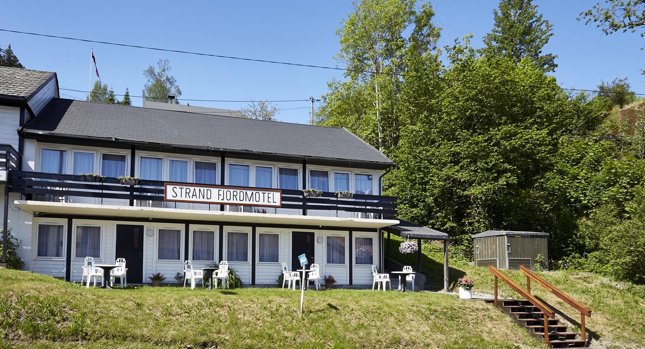 Strand Fjordmotel Ульвик Екстер'єр фото